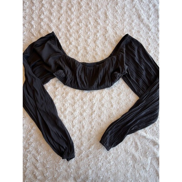 Forever 21 Tops - Forever 21 Black Off-the-Shoulder Balloon Sleeve Cropped Blouse Women's Size M